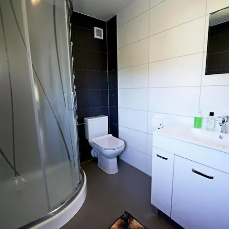 Cyrwony Шале Поронин