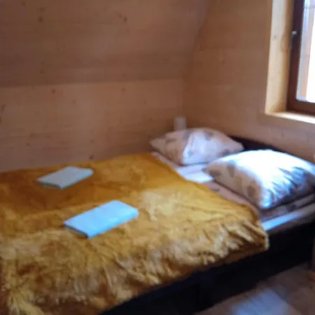 Cyrwony Chalet